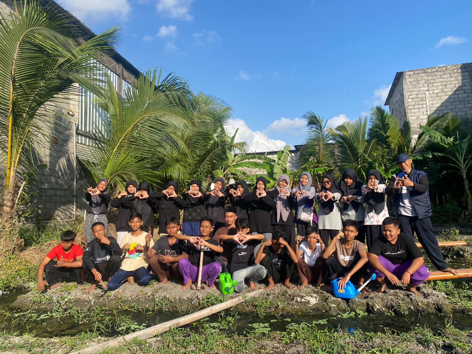 SERBA SERBI PROGRAM TAJAM (TANAM JAGUNG MUTIARA) MTs KARAKTER MUTIARA BUNDA BALI