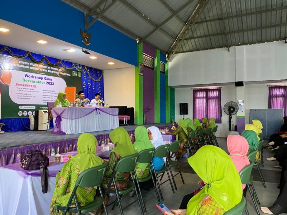 Workshop Guru Berkarakter 2023 oleh PW Muslimat NU & Yayasan Pendidikan Muslimat