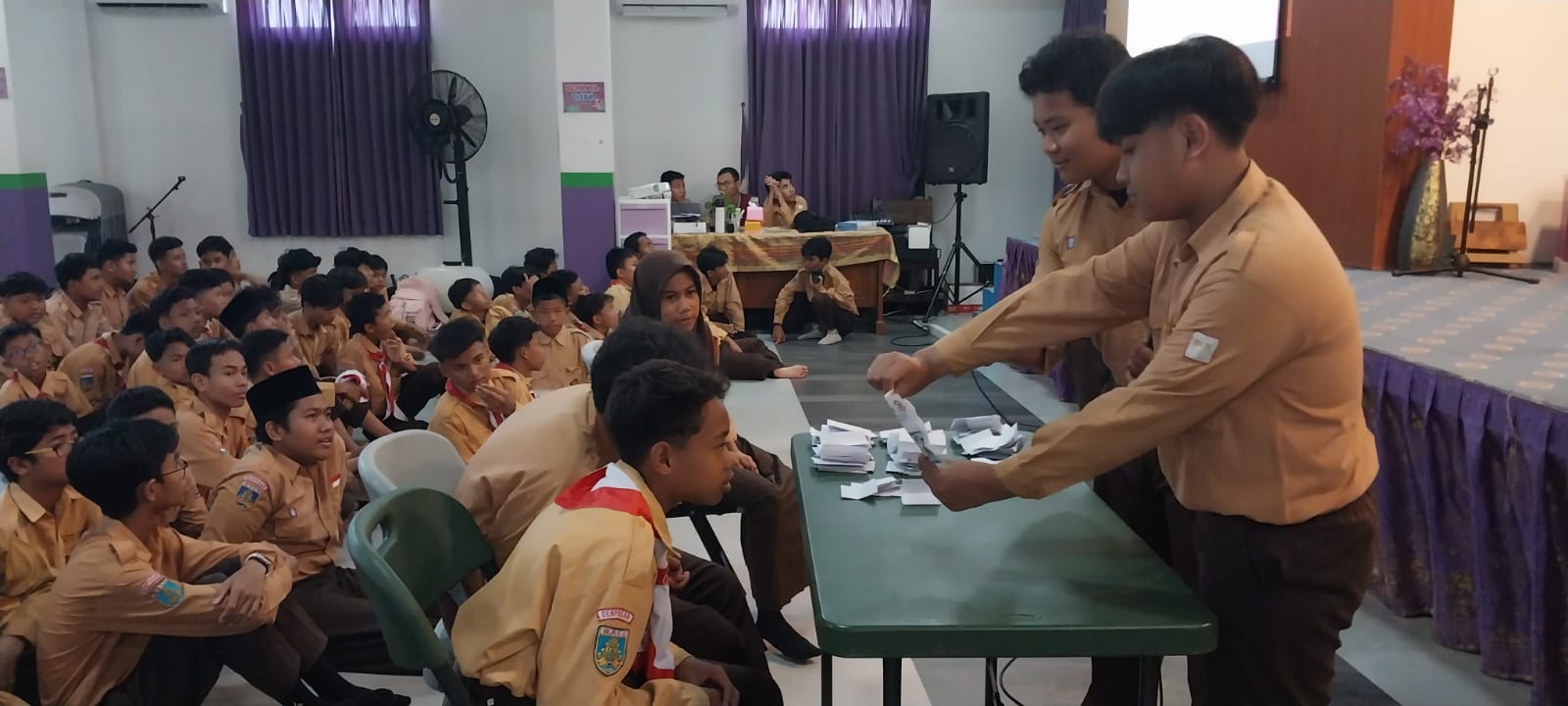 Kegiatan Regenerasi OSIM Periode 2024/2025 di MTS Karakter Mutiara Bunda Bali: Mencetak Pemimpin Masa Depan