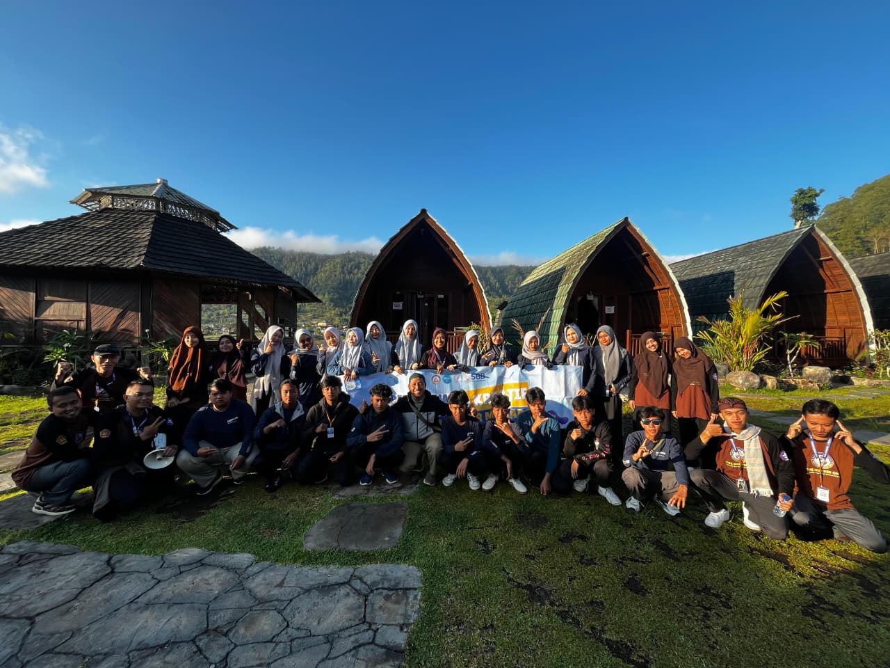 Program “Perjalanan Mandiri 2025” Kelas IX Kreatif MTs Karakter Mutiara Bunda Bali